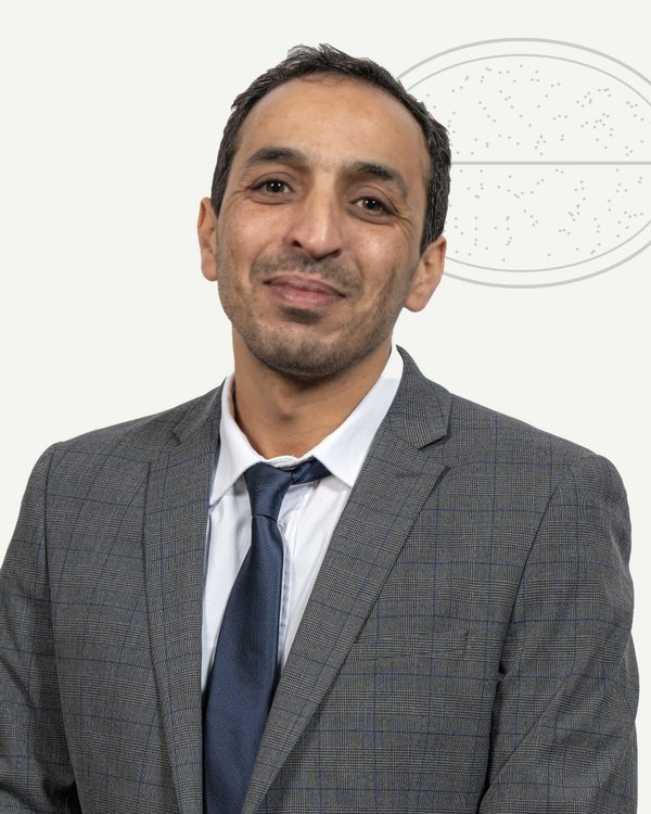 Portrait of Walid Chamkhi, French lawyer admitted to the Nantes Bar